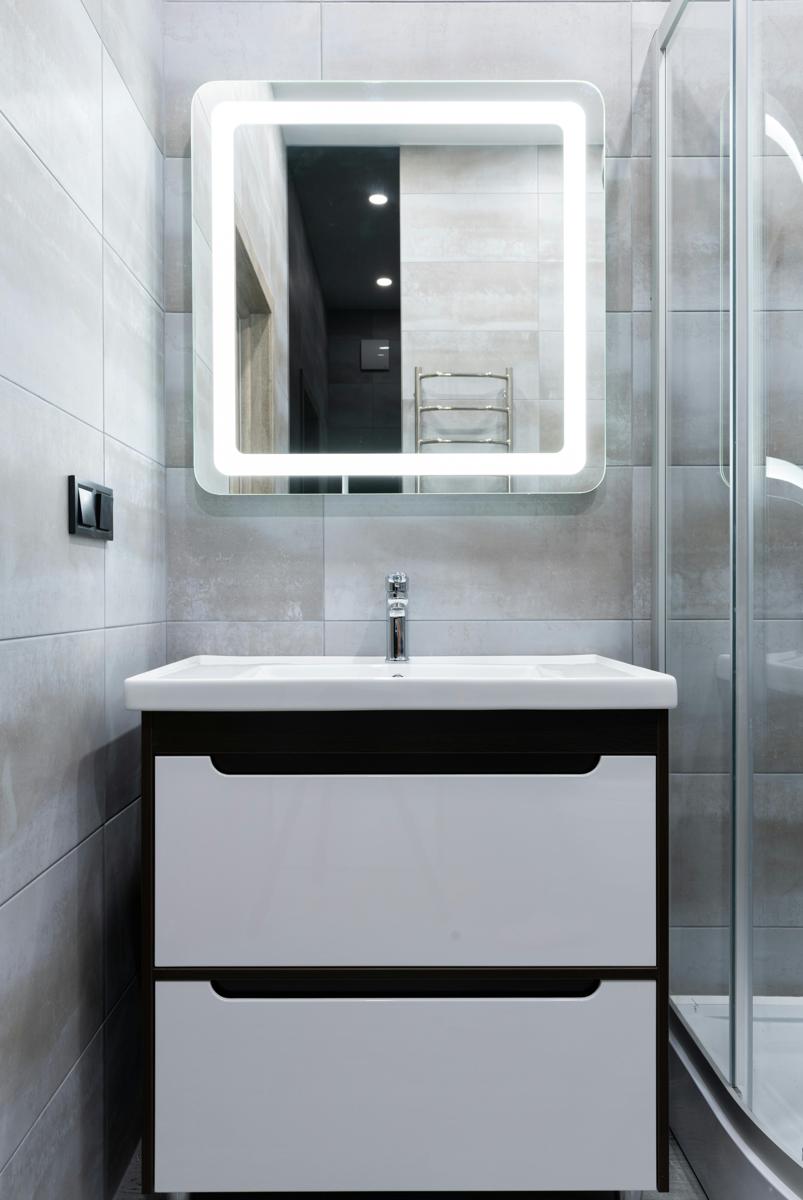 LED bathroom mirror
